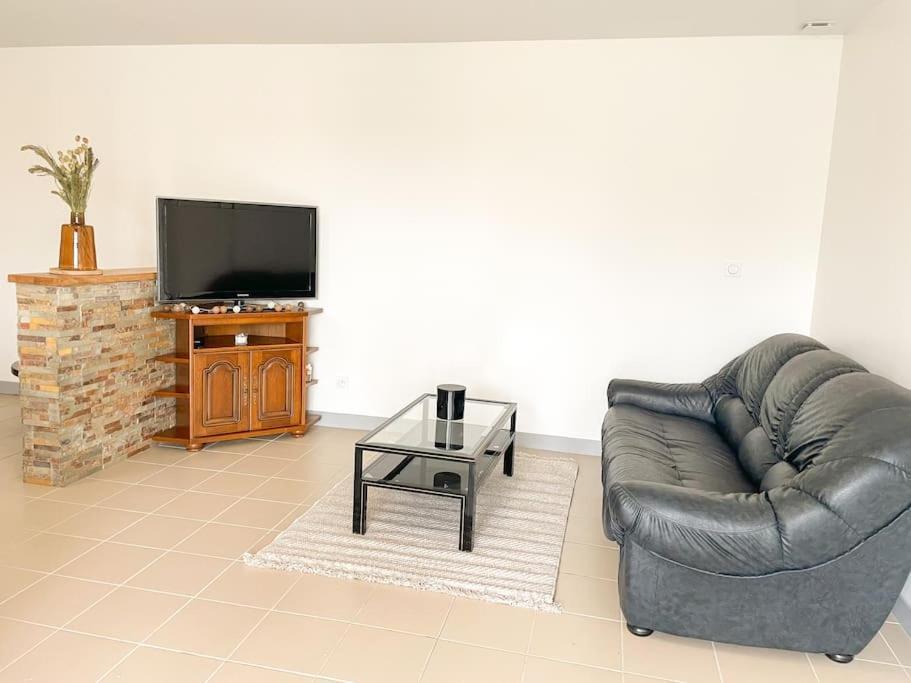 Maison De Campagne Paisible La Mesniere Extérieur photo